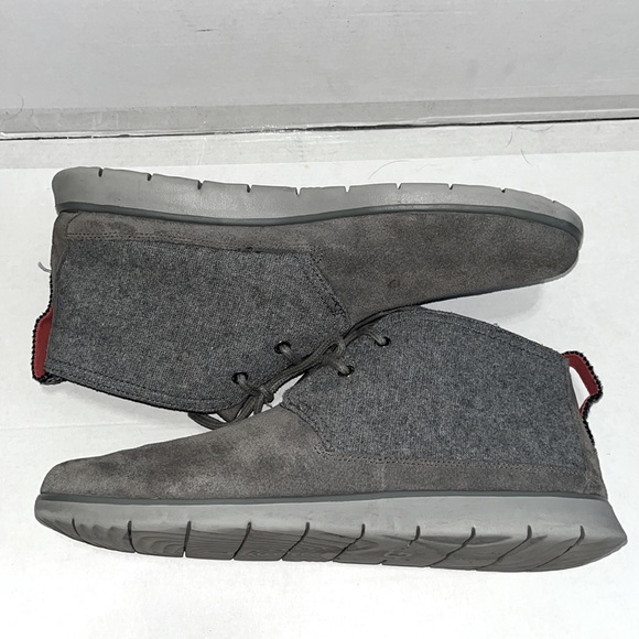 UGG Freemont Chukka Boot - Picture 5 of 8